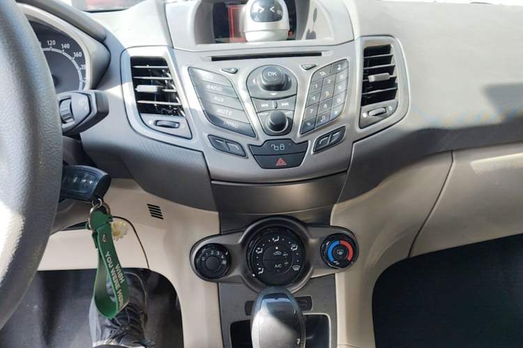 Used Ford Fiesta 2011 Hatchback 1.5L Automatic Fashion Edition Audio And AC Panel
