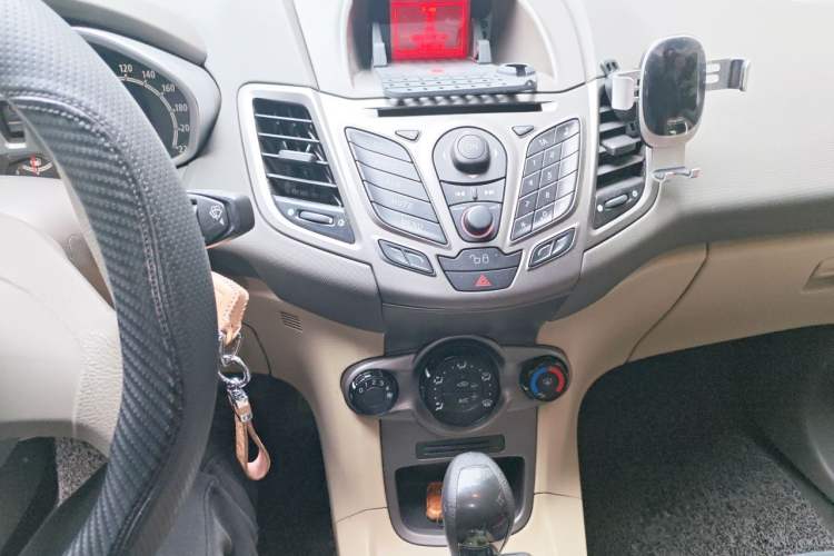 Used Ford Fiesta 2011 Hatchback 1.5L Automatic Fashion Edition Audio And AC Panel