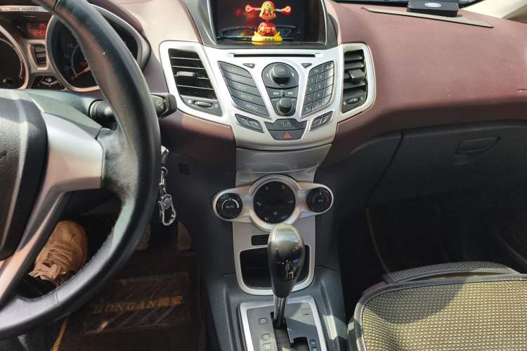 Used Ford Fiesta 2011 Hatchback 1.5L Automatic Sport Model Audio And AC Panel