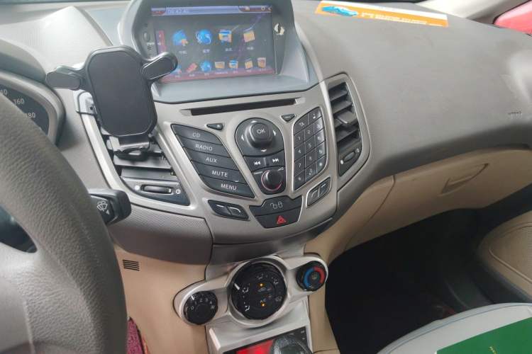 Used Ford Fiesta 2011 Hatchback 1.5L Automatic Fashion Edition Audio And AC Panel