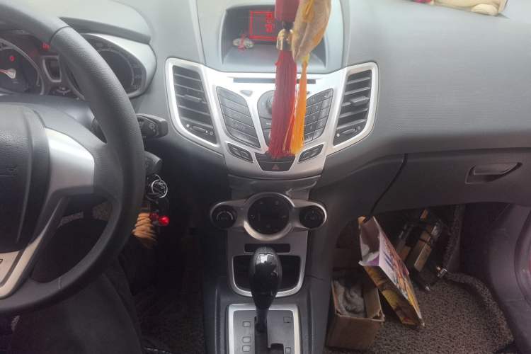 Used Ford Fiesta 2011 Hatchback 1.5L Automatic Sport Model Audio And AC Panel