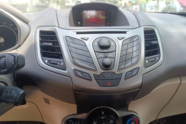 Used Ford Fiesta 2011 Hatchback 1.5L Automatic Fashion Edition Audio And AC Panel