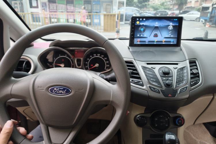 Used Ford Fiesta 2011 Hatchback 1.5L Automatic Fashion Edition Center Console
