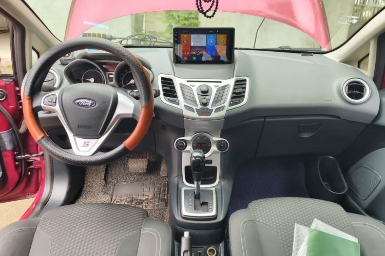 Used Ford Fiesta 2011 Hatchback 1.5L Automatic Sport Model Center Console