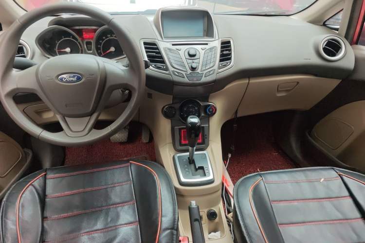 Used Ford Fiesta 2011 Hatchback 1.5L Automatic Fashion Edition Center Console