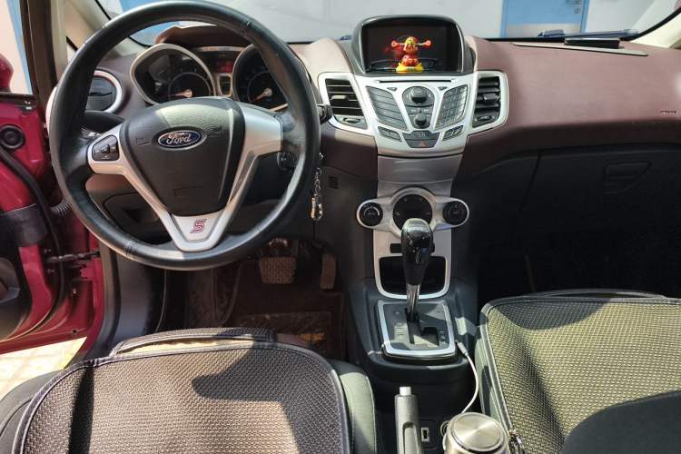 Used Ford Fiesta 2011 Hatchback 1.5L Automatic Sport Model Center Console