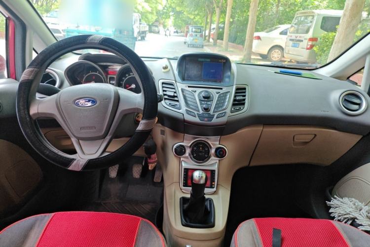 Used Ford Fiesta 2011 Hatchback 1.5L Manual Fashion Edition Center Console