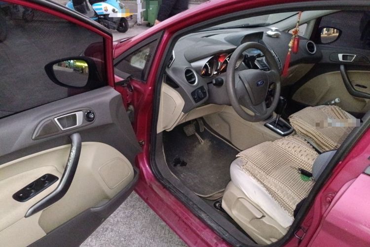 Used Ford Fiesta 2011 Hatchback 1.5L Automatic Fashion Edition Driver Seat