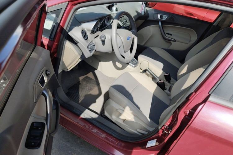 Used Ford Fiesta 2011 Hatchback 1.5L Automatic Fashion Edition Driver Seat