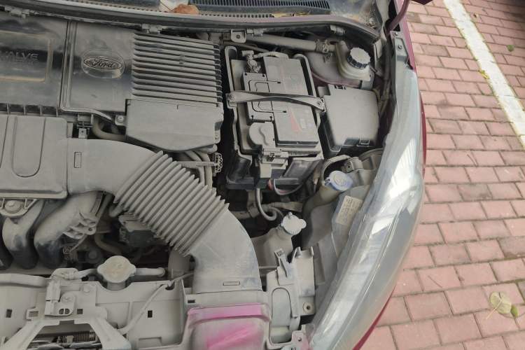 Used Ford Fiesta 2011 Hatchback 1.5L Manual Fashion Edition Engine Bay Left