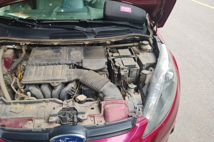 Used Ford Fiesta 2011 Hatchback 1.5L Automatic Fashion Edition Engine Bay Left