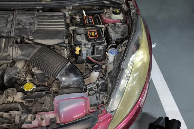 Used Ford Fiesta 2011 Hatchback 1.5L Automatic Fashion Edition Engine Bay Left