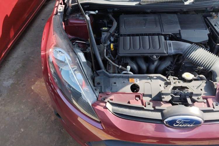 Used Ford Fiesta 2011 Hatchback 1.5L Automatic Fashion Edition Engine Bay Right