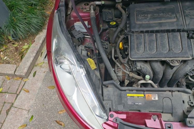 Used Ford Fiesta 2011 Hatchback 1.5L Automatic Fashion Edition Engine Bay Right