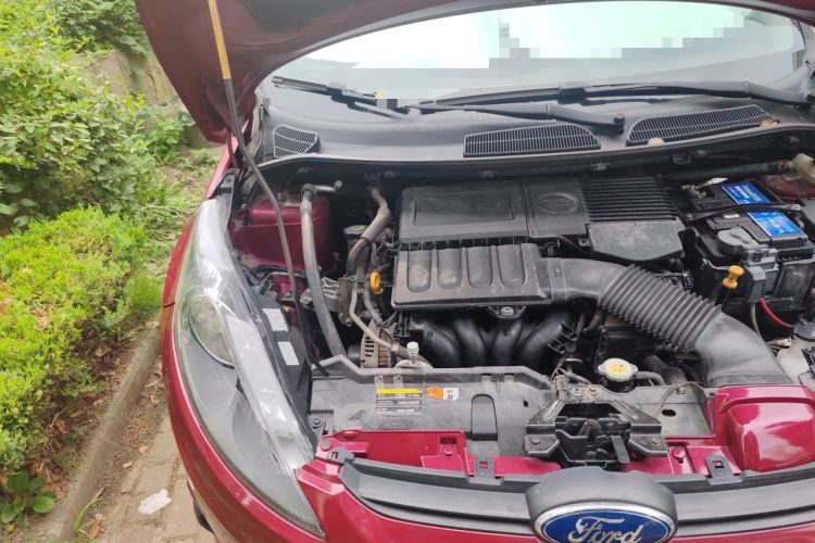 Used Ford Fiesta 2011 Hatchback 1.5L Automatic Fashion Edition Engine Bay Right