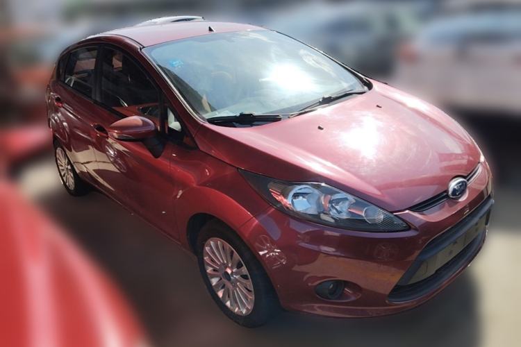 Used Ford Fiesta 2011 Hatchback 1.5L Automatic Fashion Edition Front Right 45 Deg