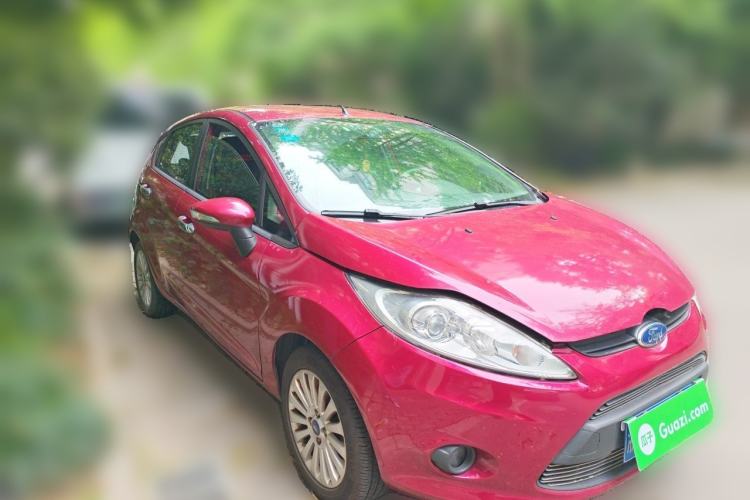 Used Ford Fiesta 2011 Hatchback 1.5L Automatic Fashion Edition Front Right 45 Deg