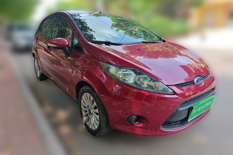 Used Ford Fiesta 2011 Hatchback 1.5L Manual Fashion Edition Front Right 45 Deg