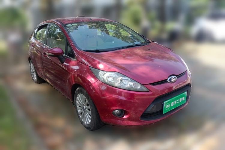 Used Ford Fiesta 2011 Hatchback 1.5L Automatic Fashion Edition Front Right 45 Deg