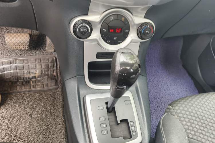 Used Ford Fiesta 2011 Hatchback 1.5L Automatic Sport Model Gear Lever