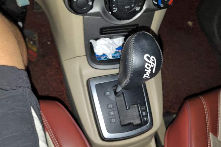 Used Ford Fiesta 2011 Hatchback 1.5L Automatic Fashion Edition Gear Lever