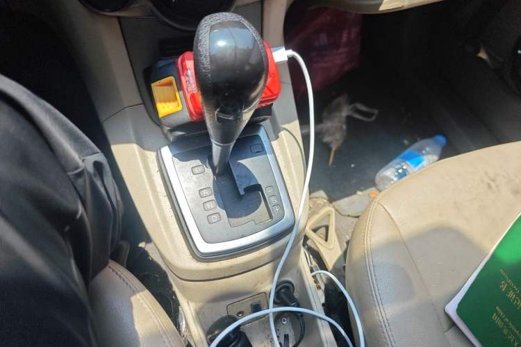 Used Ford Fiesta 2011 Sedan 1.5L Automatic Fashion Edition Gear Lever