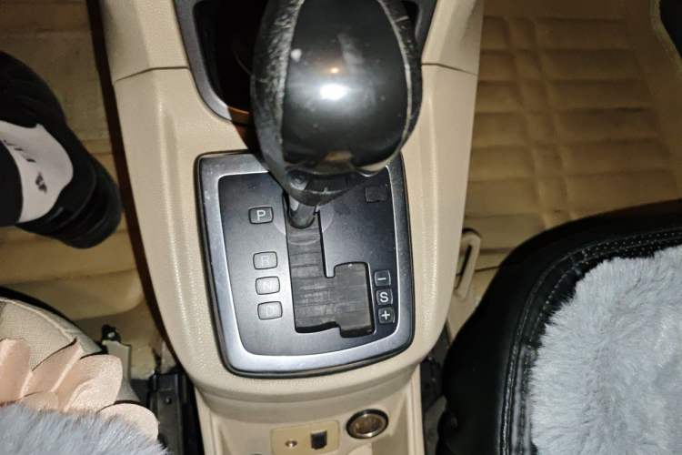 Used Ford Fiesta 2011 Hatchback 1.5L Automatic Fashion Edition Gear Lever