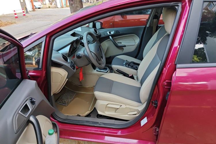 Used Ford Fiesta 2011 Sedan 1.5L Automatic Fashion Edition Left Front Seat