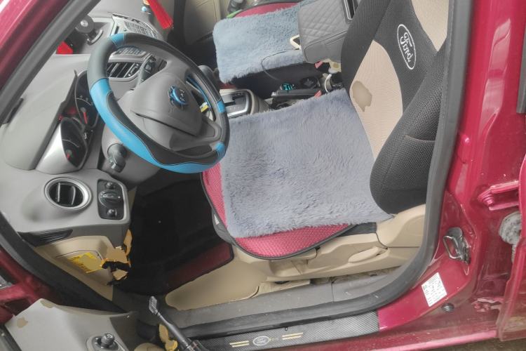 Used Ford Fiesta 2011 Hatchback 1.5L Automatic Fashion Edition Left Front Seat