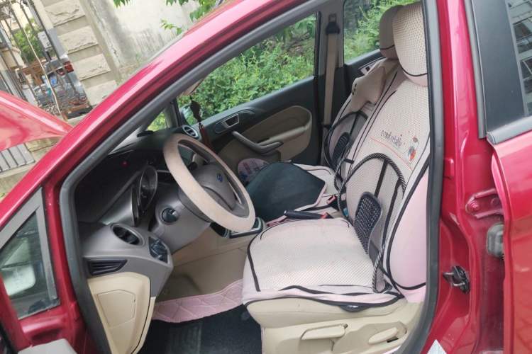 Used Ford Fiesta 2011 Hatchback 1.5L Automatic Fashion Edition Left Front Seat