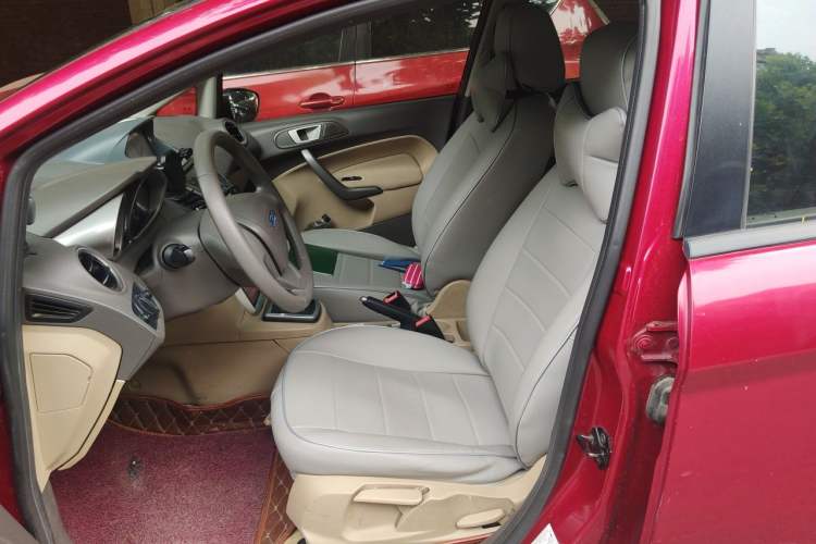 Used Ford Fiesta 2011 Hatchback 1.5L Automatic Fashion Edition Left Front Seat