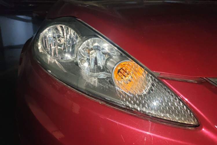 Used Ford Fiesta 2011 Hatchback 1.5L Automatic Fashion Edition Right Front Headlight