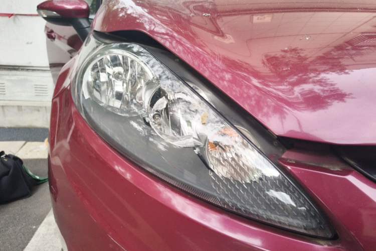 Used Ford Fiesta 2011 Hatchback 1.5L Automatic Fashion Edition Right Front Headlight