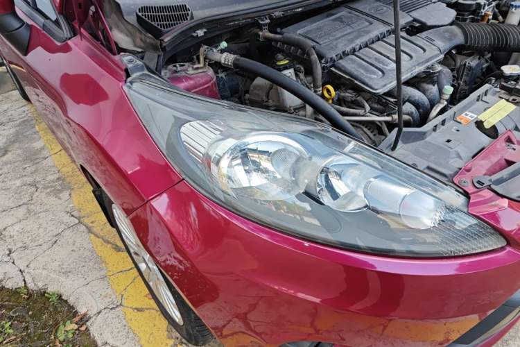 Used Ford Fiesta 2011 Sedan 1.5L Automatic Fashion Edition Right Front Headlight