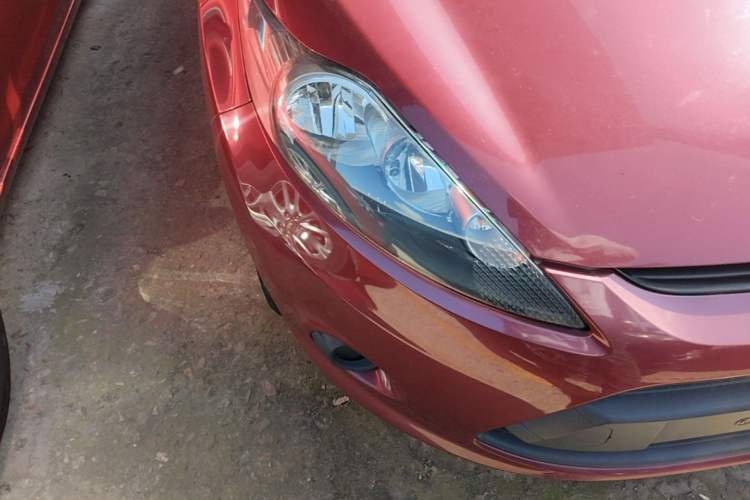 Used Ford Fiesta 2011 Hatchback 1.5L Automatic Fashion Edition Right Front Headlight