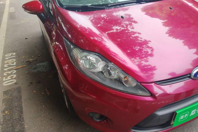 Used Ford Fiesta 2011 Hatchback 1.5L Automatic Fashion Edition Right Front Headlight