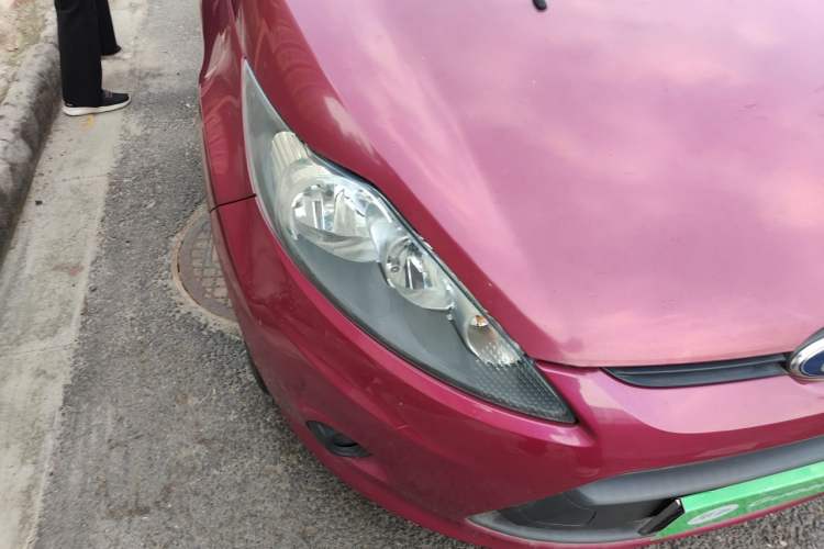 Used Ford Fiesta 2011 Sedan 1.5L Automatic Fashion Edition Right Front Headlight