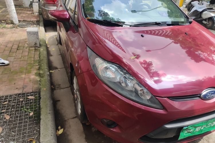 Used Ford Fiesta 2011 Hatchback 1.5L Manual Fashion Edition Right Front Headlight