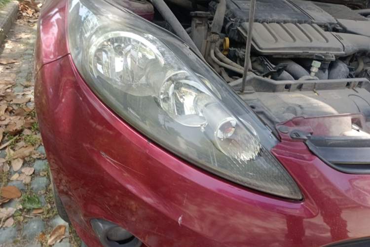 Used Ford Fiesta 2011 Hatchback 1.5L Automatic Fashion Edition Right Front Headlight