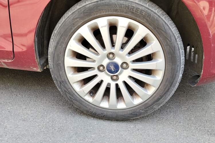 Used Ford Fiesta 2011 Hatchback 1.5L Manual Fashion Edition Right Front Wheel Hub