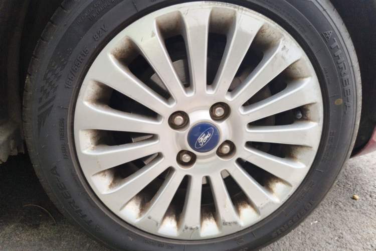 Used Ford Fiesta 2011 Hatchback 1.5L Automatic Fashion Edition Right Front Wheel Hub
