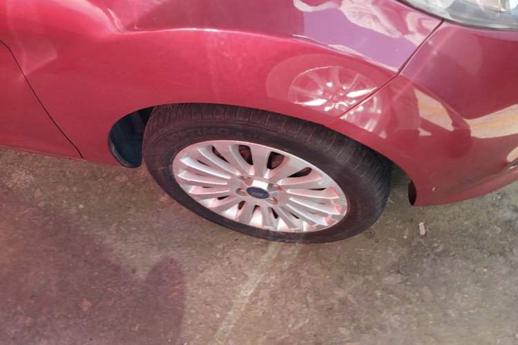 Used Ford Fiesta 2011 Hatchback 1.5L Automatic Fashion Edition Right Front Wheel Hub