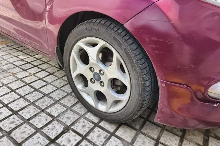 Used Ford Fiesta 2011 Hatchback 1.5L Automatic Sport Model Right Front Wheel Hub