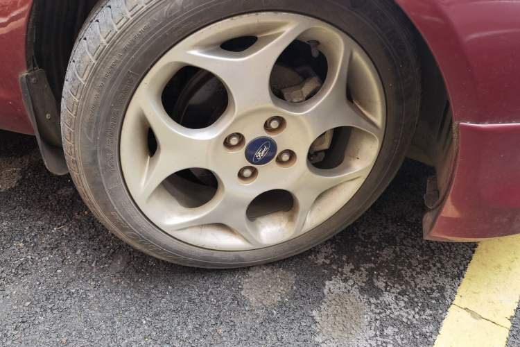 Used Ford Fiesta 2011 Hatchback 1.5L Automatic Sport Model Right Front Wheel Hub
