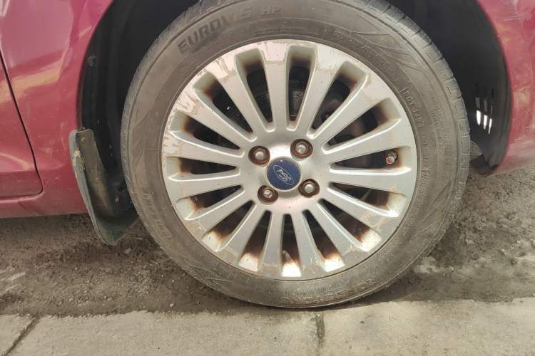 Used Ford Fiesta 2011 Hatchback 1.5L Manual Fashion Edition Right Front Wheel Hub