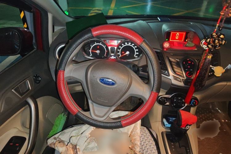 Used Ford Fiesta 2011 Hatchback 1.5L Automatic Fashion Edition Steering Wheel