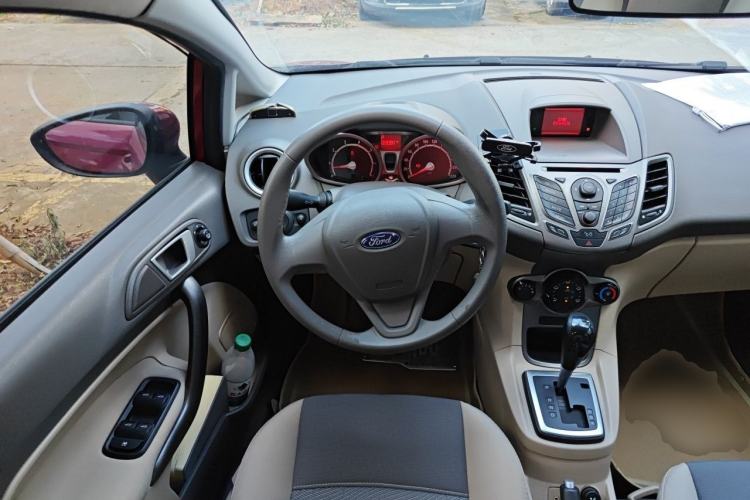 Used Ford Fiesta 2011 Sedan 1.5L Automatic Fashion Edition Steering Wheel