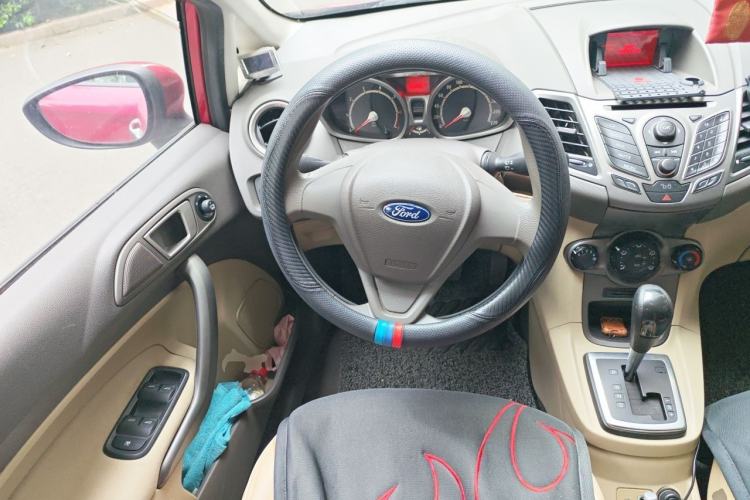 Used Ford Fiesta 2011 Hatchback 1.5L Automatic Fashion Edition Steering Wheel