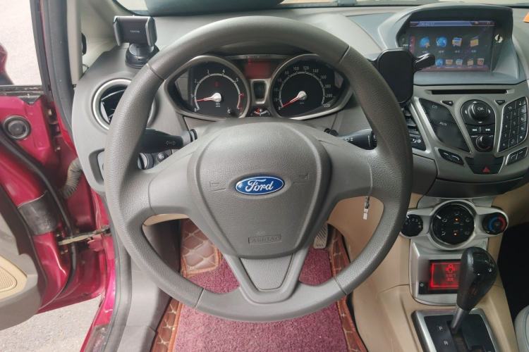 Used Ford Fiesta 2011 Hatchback 1.5L Automatic Fashion Edition Steering Wheel