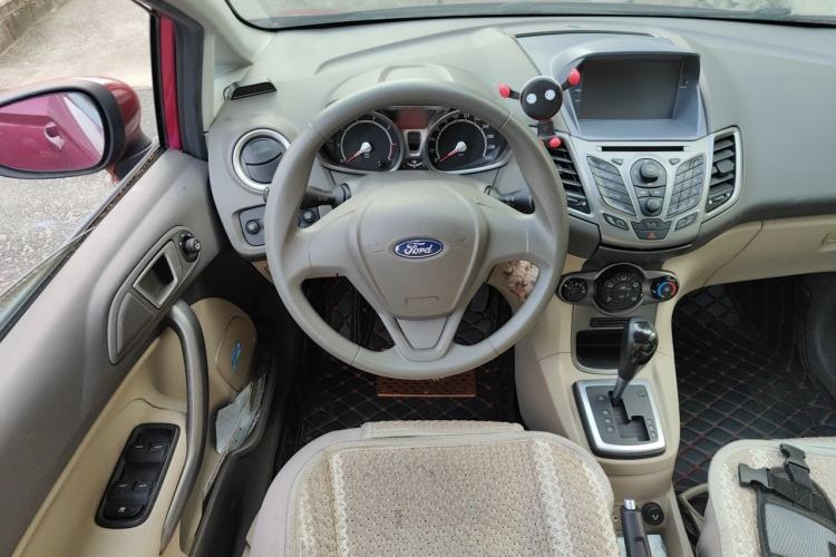Used Ford Fiesta 2011 Sedan 1.5L Automatic Fashion Edition Steering Wheel